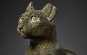 egyptian_bronze_cat_ptolemaic_period_antiquities_christies_hero2